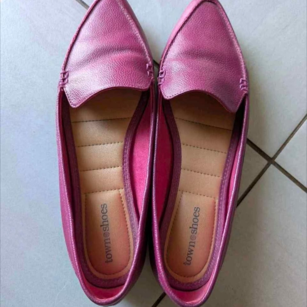 Magenta Size 7.5 Leather Flats/Loafers
